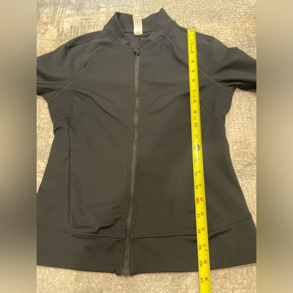 Yogalicious Lux Momentum Jacket Soft Full Zip Pockets Thumb Holes Black Sz Small - Picture 12 of 13